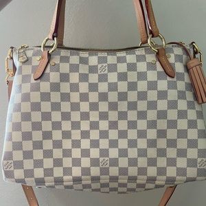 Louis Vuitton Lymington purse